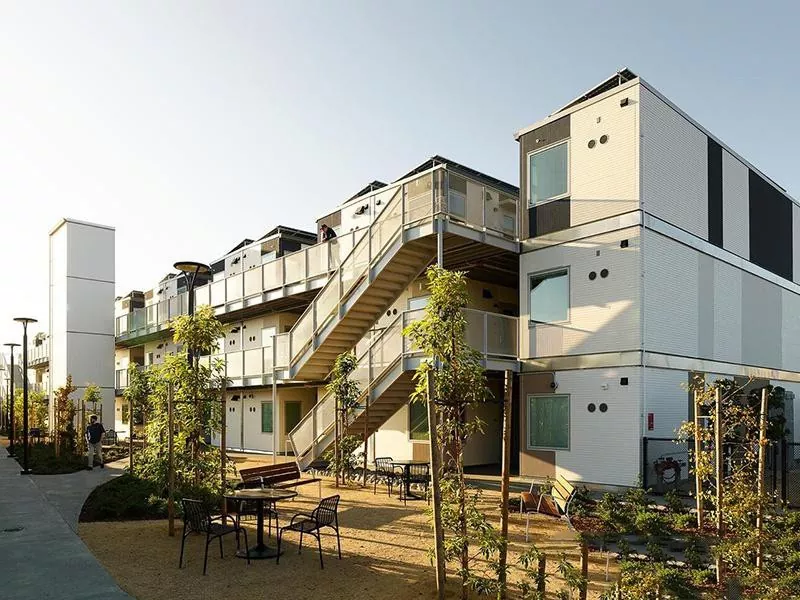 Zergatik dira edukiontzien etxeak bizimodu modernorako mugimendu adimenduna?